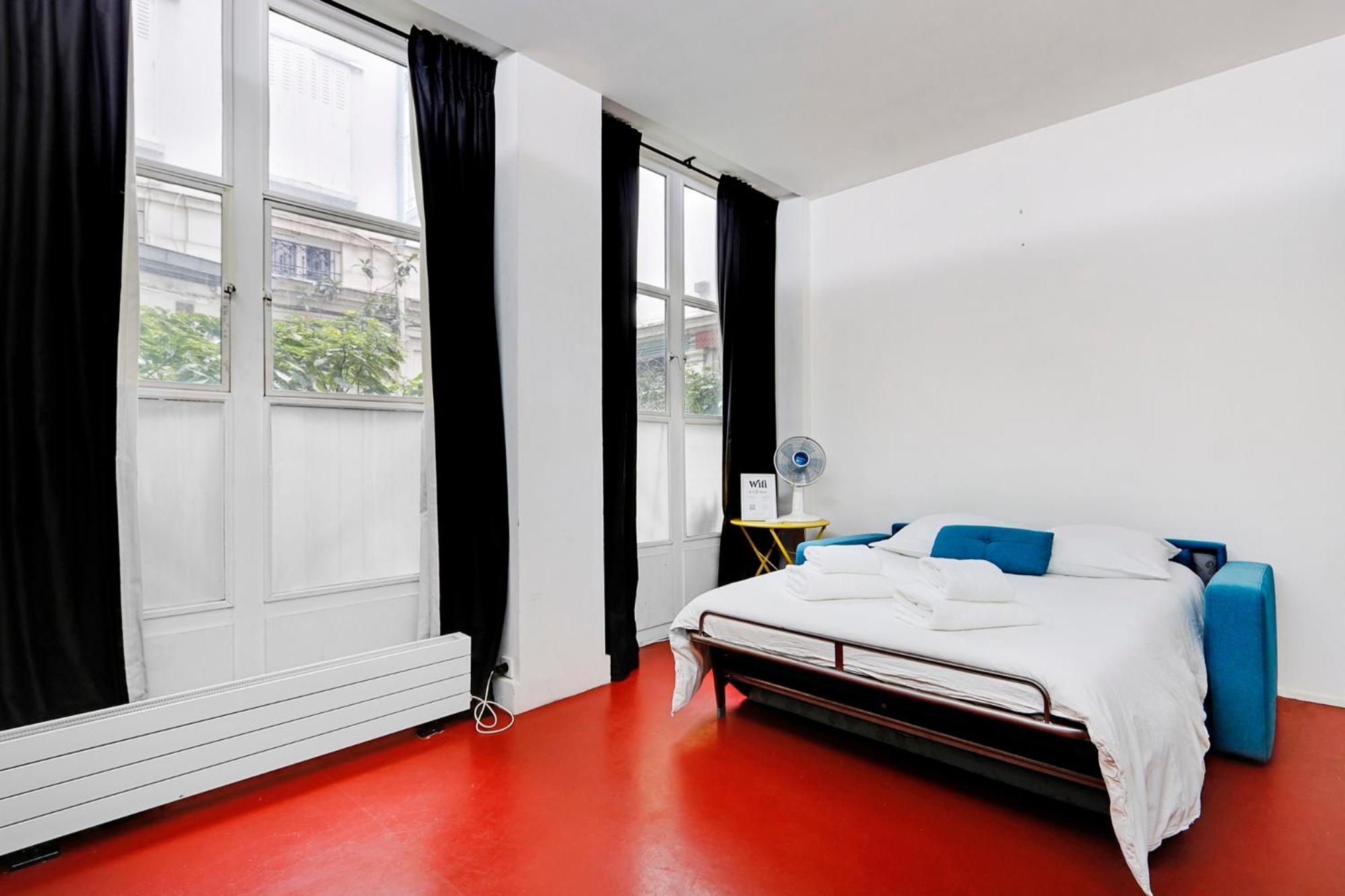 Le Plumassier Du Roi Apartment Париж Екстериор снимка